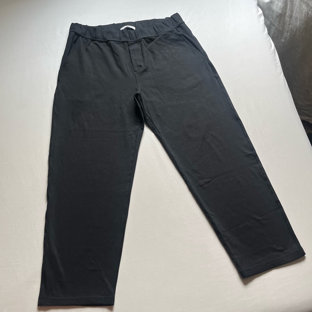 Mika Jaymes Black Knit Elastic Waist Tapered Wide Leg Pants